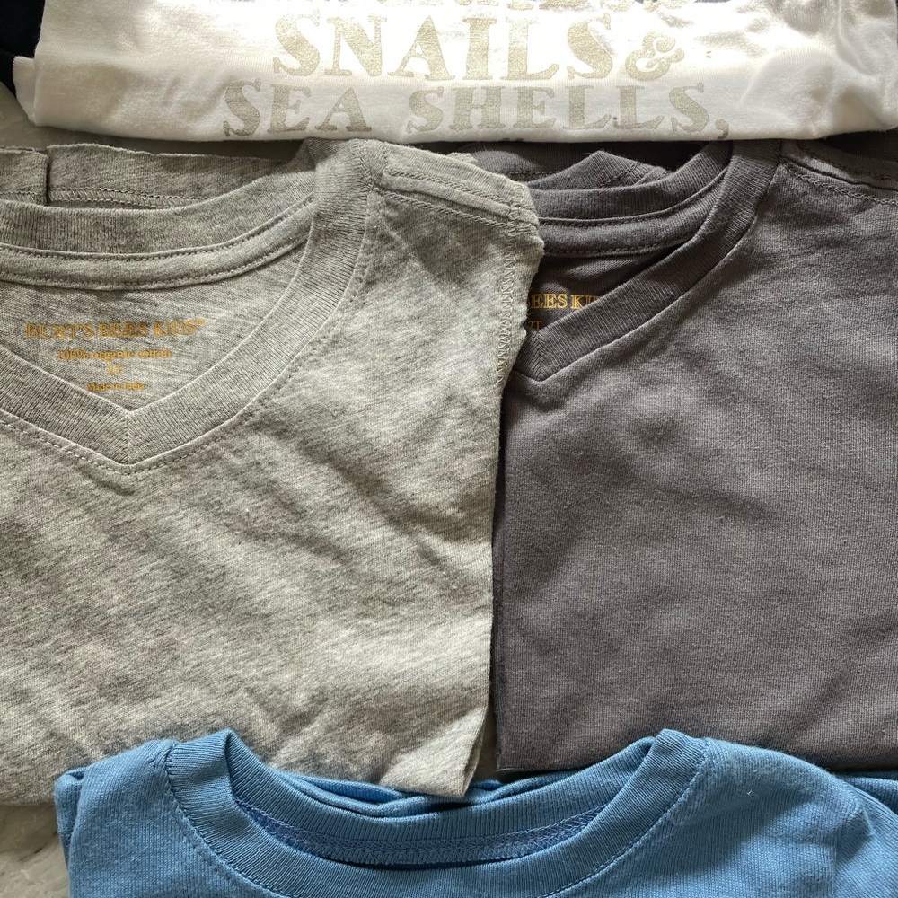 Bundle of 4 t shirts, size 2T, by Burt’s Bees Baby - Picture 4 of 4